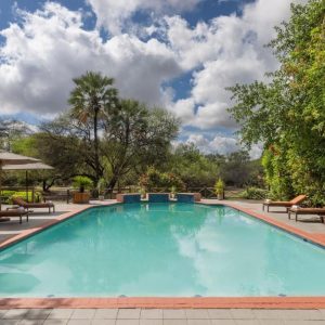 Sedia Riverside Hotel Pool
