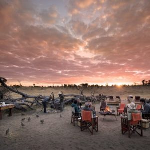 Somalisa Expeditions, gemütliches Lagerfeuer