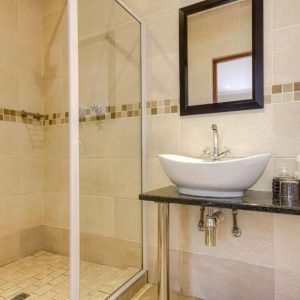 St. Lucia Forst Lodge, Bad