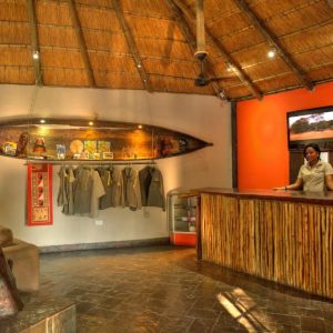 Thamalakane River Lodge Rezeption