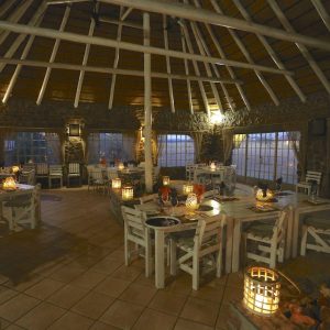 The Elegant Desert Lodge_4