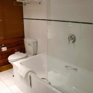 The Graywood Hotel Bad