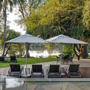 The Palm River Hotel, Außenbereich