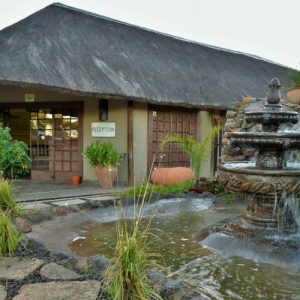 Thebe River Safaris, Eingang