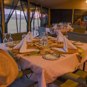 Thorn Tree Camp, Speisezelt