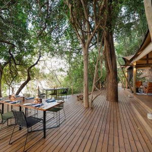 Tsowa Safari Lodge, Deck