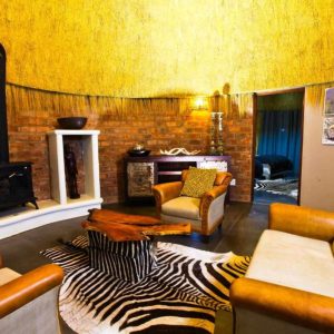 We Kebi Safari Lodge Lounge