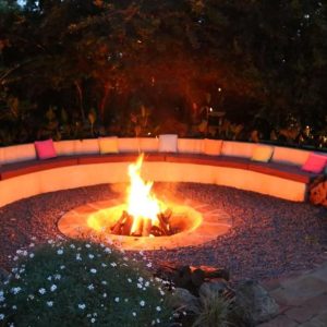 Wildebeest Eco Camp_, Boma bei Nacht